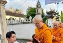 Nam MC Đại Nghĩa vô chùa xuống tóc đi tu